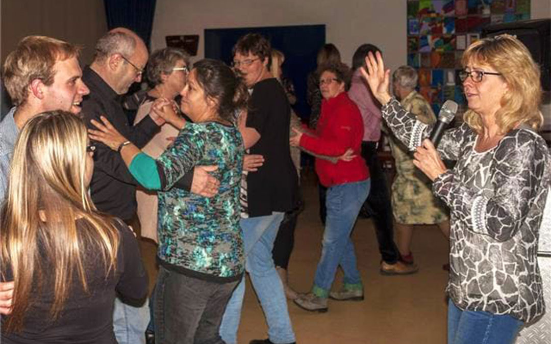 Stichting Stijldansen de Regenboog geeft optreden en workshop